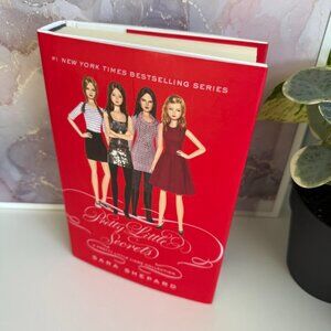 📕 3 for $30 | Pretty Little Secrets | Sara Shepard | Great Condition Hardcover